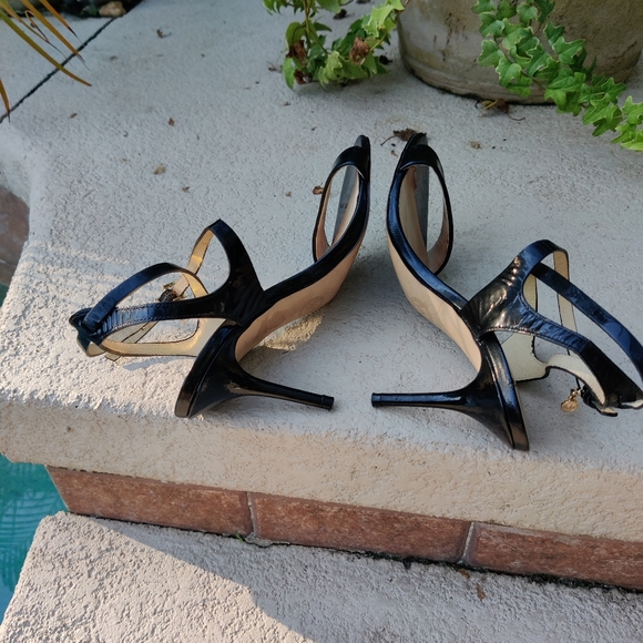 Michael Kors strappy ankle strap patent leather heeled sandal - Picture 6 of 16